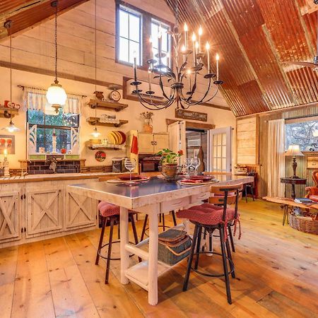 Pet-Friendly Wimberley Cabin With Fire Pit And Hot Tub Eksteriør billede
