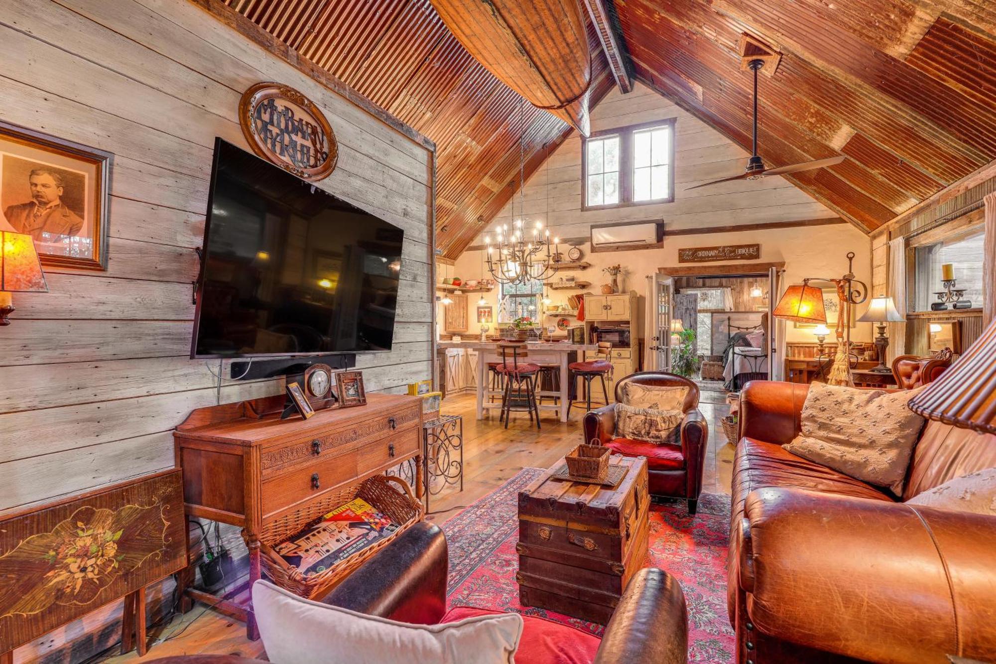 Pet-Friendly Wimberley Cabin With Fire Pit And Hot Tub Eksteriør billede