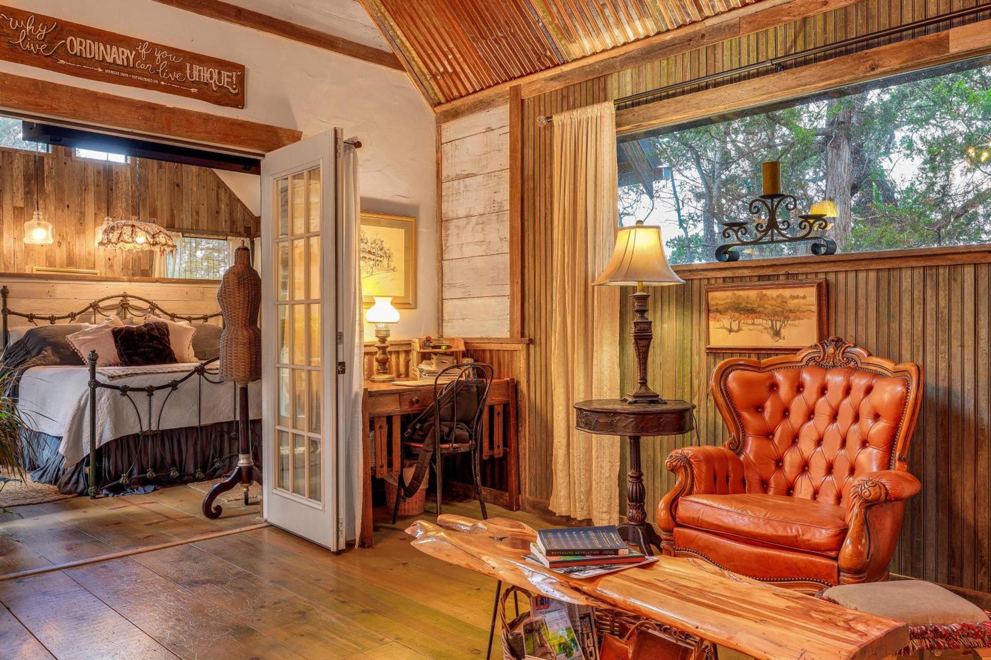 Pet-Friendly Wimberley Cabin With Fire Pit And Hot Tub Eksteriør billede