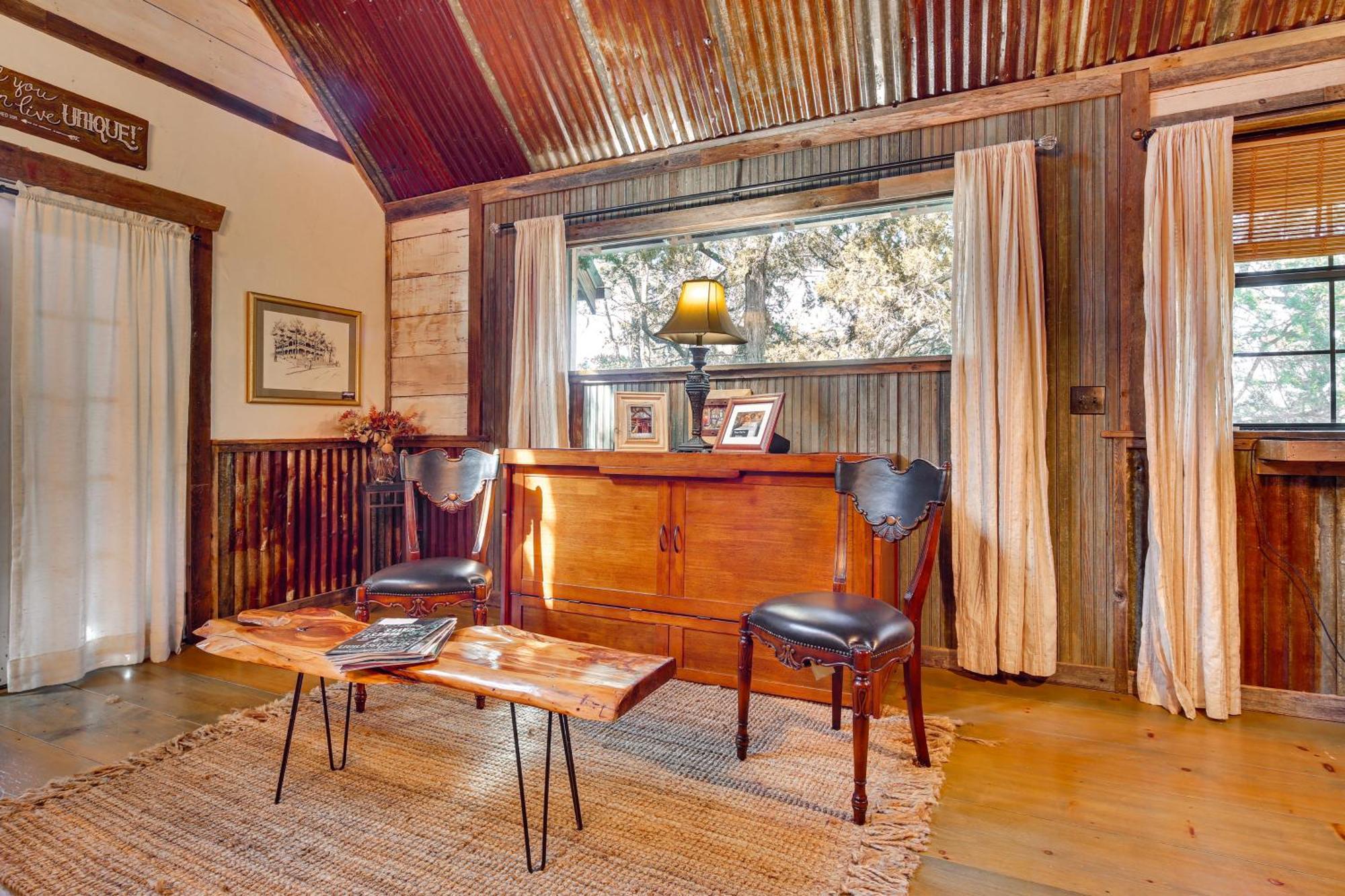 Pet-Friendly Wimberley Cabin With Fire Pit And Hot Tub Eksteriør billede