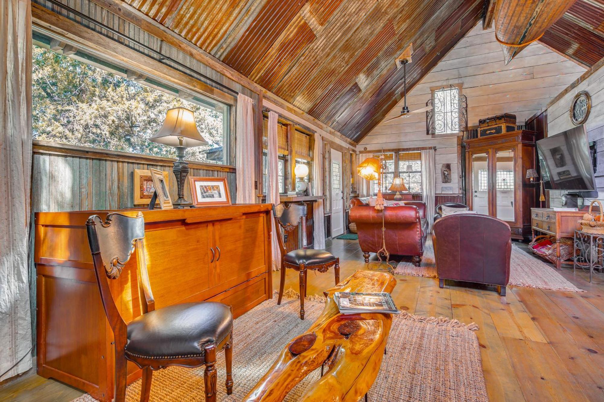 Pet-Friendly Wimberley Cabin With Fire Pit And Hot Tub Eksteriør billede